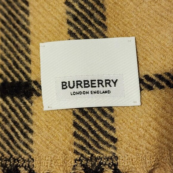 Burberry Giant Check Wool Scarf - Picture 3 of 7